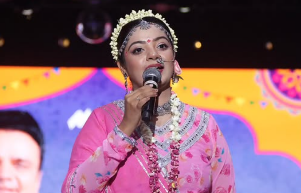 Anchor Drashti Vajar