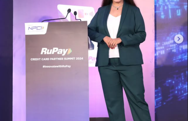 Anchor Drashti Vajar